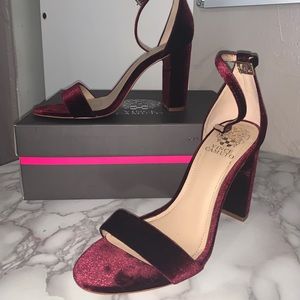 Vince Camuto Malissa Velvet Heel, Size 8.5